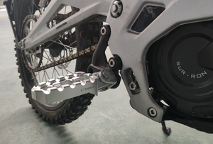 虬龙轻蜂越野电动车改装配件 升级轻质脚踏 防滑脚蹬 7系航空材料